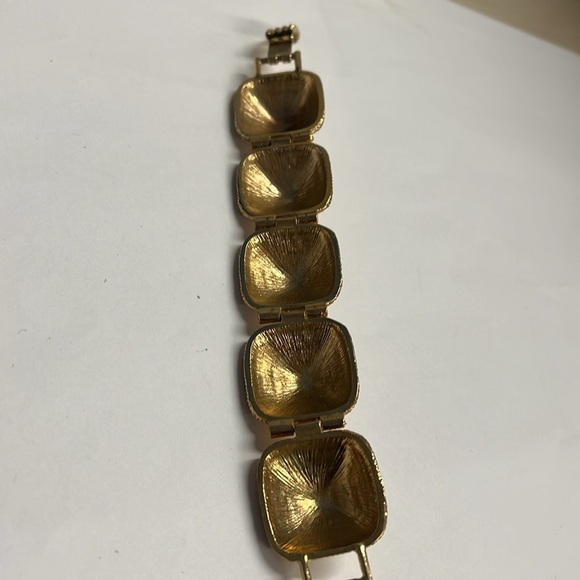 Vintage Goldplated Dome 7” Chunky Bracelet - Picture 8 of 14